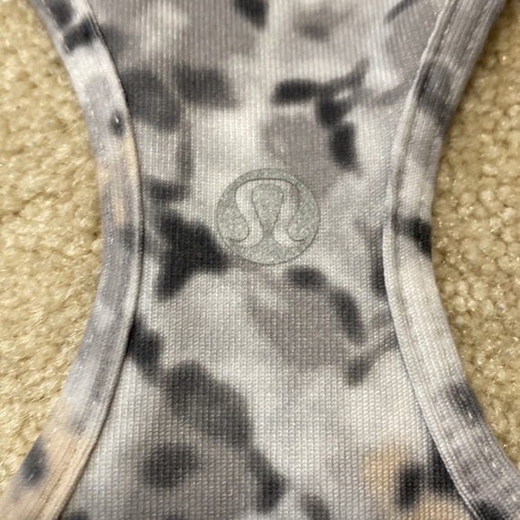 Lululemon tank top - Picture 3 of 4